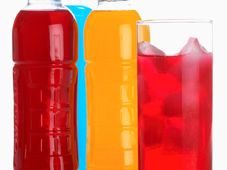 Врач объяснил опасные последствия употребления энергетических напитков