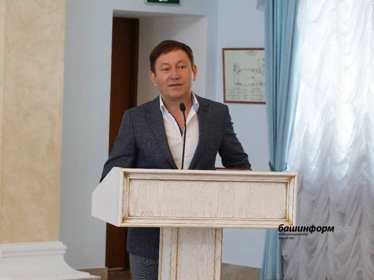 Певец Айдар Галимов стал заслуженным работником культуры России