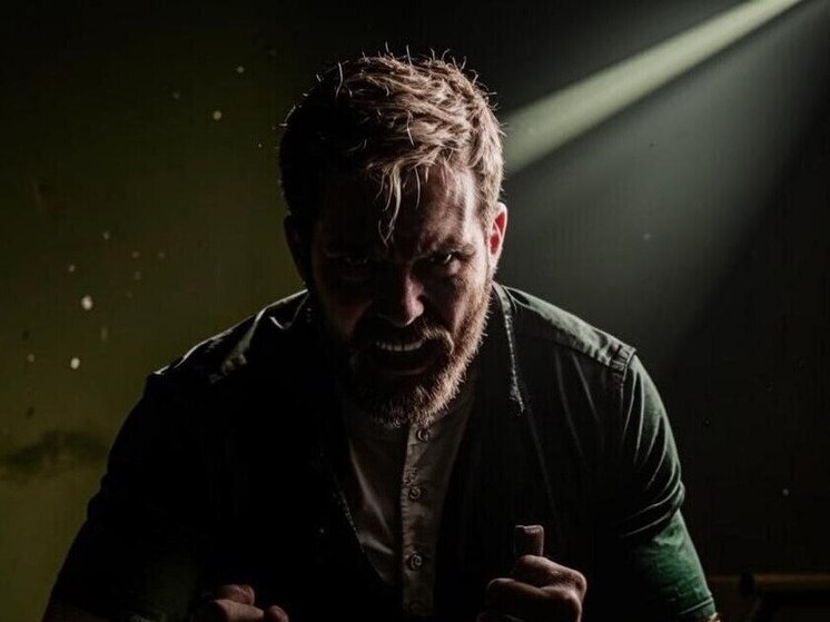 В Воронежской области пьяный парень набросился на чиновника