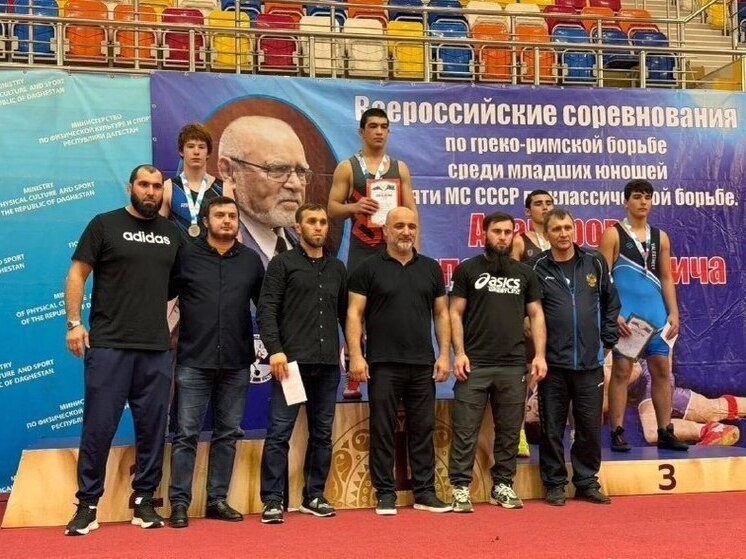 Астраханский борец взял серебро на крупном турнире