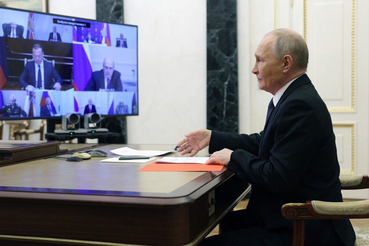 Президент России обсудил с Совбезом IT-преступления