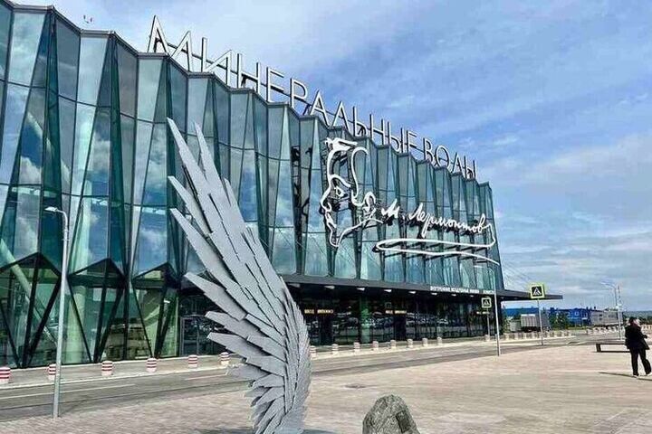 Протоиерей РПЦ призвал россиян отказаться от зарубежных поездок