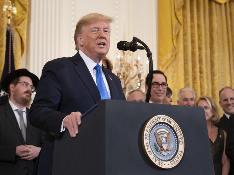 Трамп заявил, что никогда не употреблял наркотики, не пил алкоголь и не курил