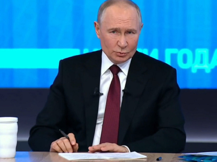 Путин присвоил аэропорту Ижевска имя Михаила Калашникова