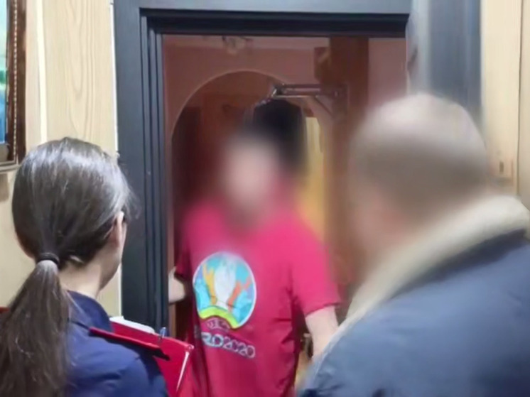 Двух приморцев задержали по подозрению в мошенничестве с микрозаймами: третий в бегах