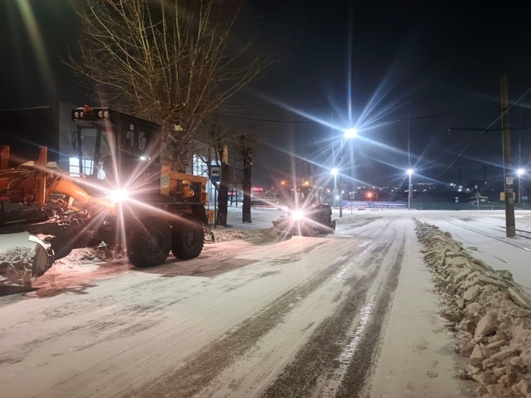 Ограничения для фур помогли избежать пробок во время снегопада в Улан-Удэ
