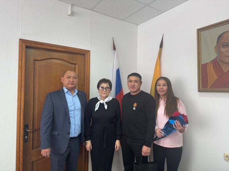 Ветерану СВО из Калмыкии вручили медаль «За храбрость» II степени