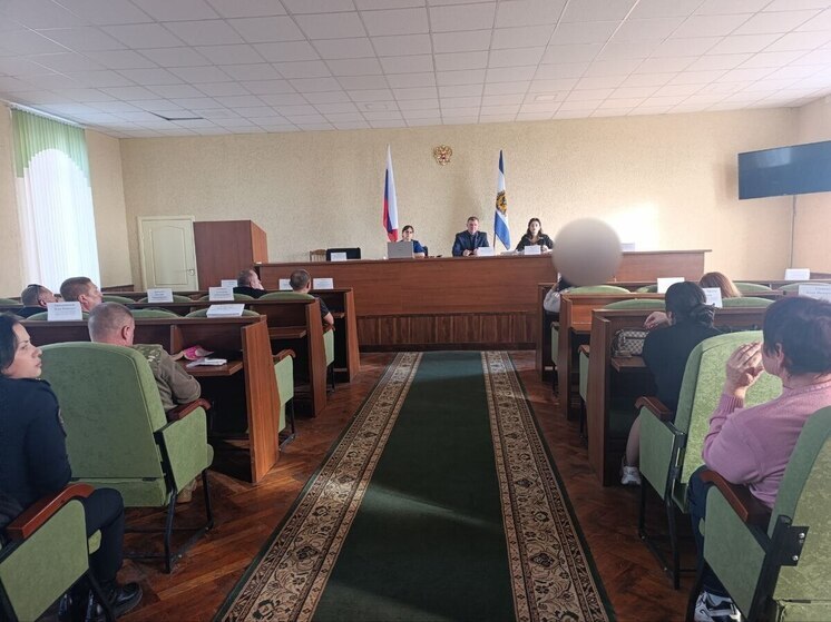 В Геническе на комиссии по делам несовершеннолетних рассмотрели 17 протоколов