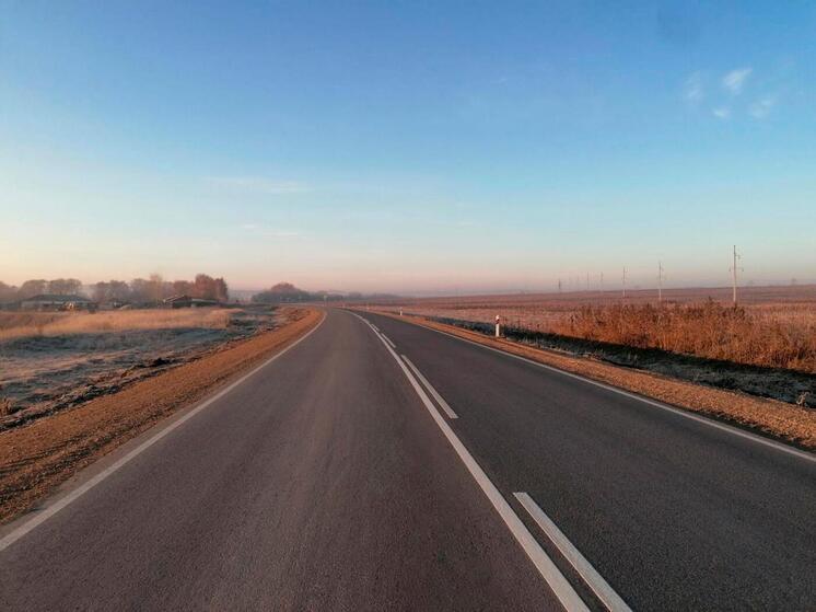 В Алтайском крае отремонтировали 10 км трассы на границе с Казахстаном