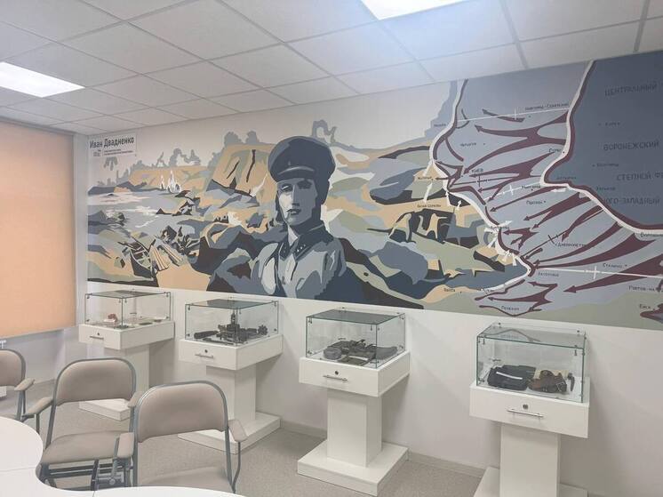  В кисловодской школе №9 открыли мурал в честь Героя Советского Союза Ивана Двадненко