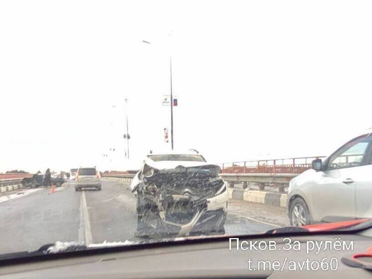 Смертельное ДТП на трассе Р-23 в Пскове: один человек погиб, трое пострадали