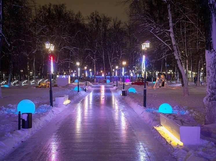Во Владимире каток в сквере Пушкина готовится к открытию