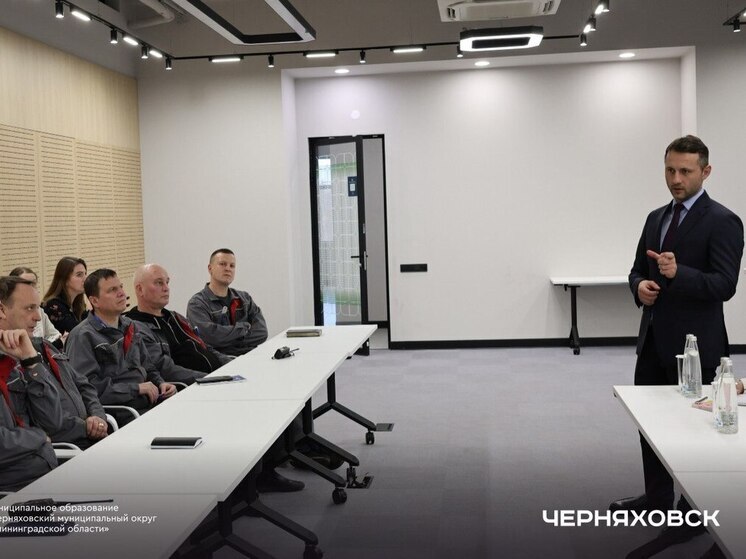 Виктор Вобликов провел открытый диалог с черняховцами о проблемах города