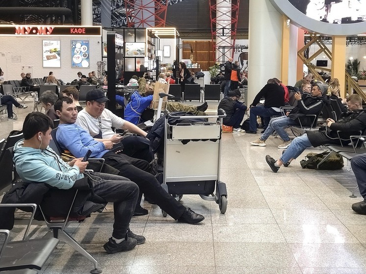 Около 40 рейсов задержали в Петербурге из-за непогоды