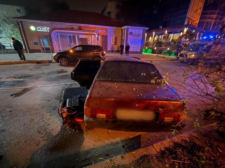 В ночном ДТП в Астрахани пострадали три человека, виновник скрылся с места аварии