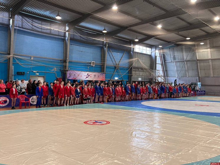 В Псковской области стартовал межрегиональный турнир по борьбе