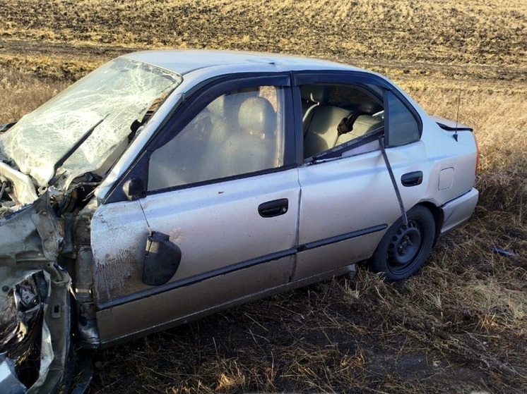 В Зауралье легковушка лоб в лоб столкнулись с фурой, есть пострадавшие