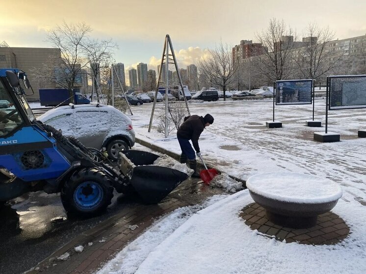 В Петербурге коммунальные службы перешли на усиленный режим работы