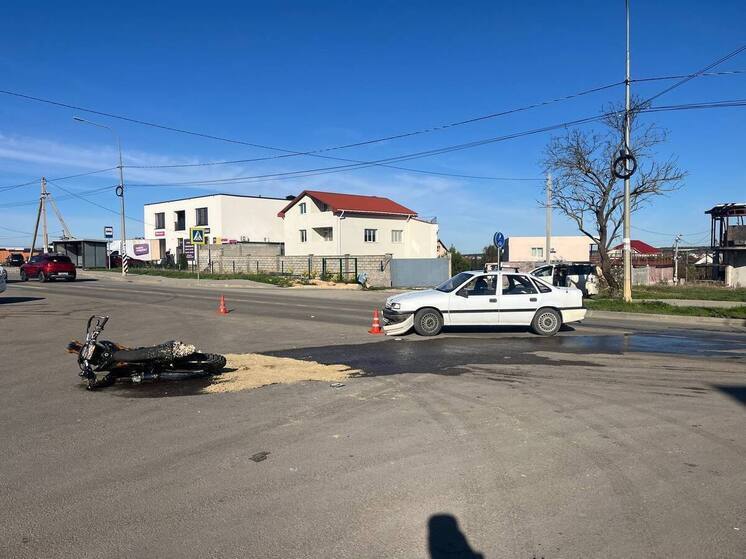 Мотоциклист пострадал в ДТП с легковушкой под Севастополем