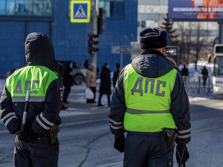В Новосибирске проверяют конфликт на парковке с участием сотрудника ДПС
