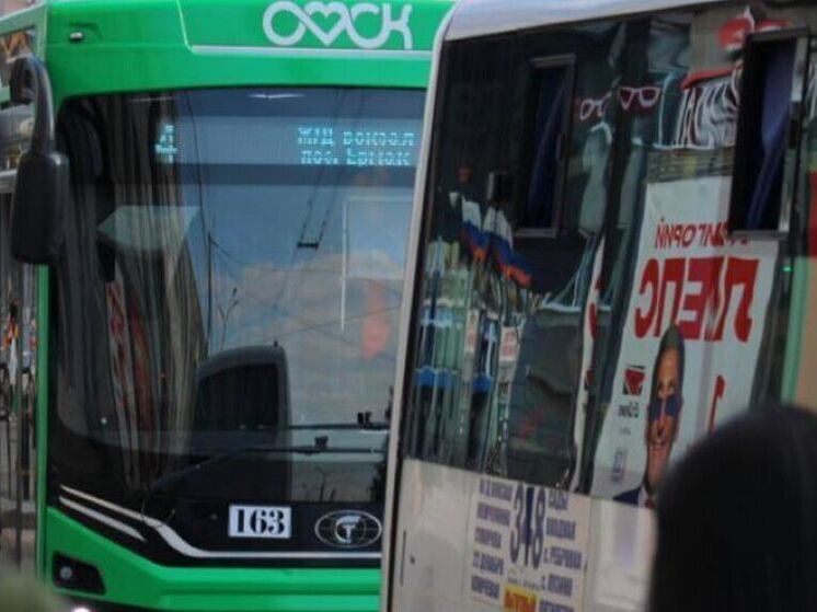 С популярного омского маршрута ушёл опытный перевозчик