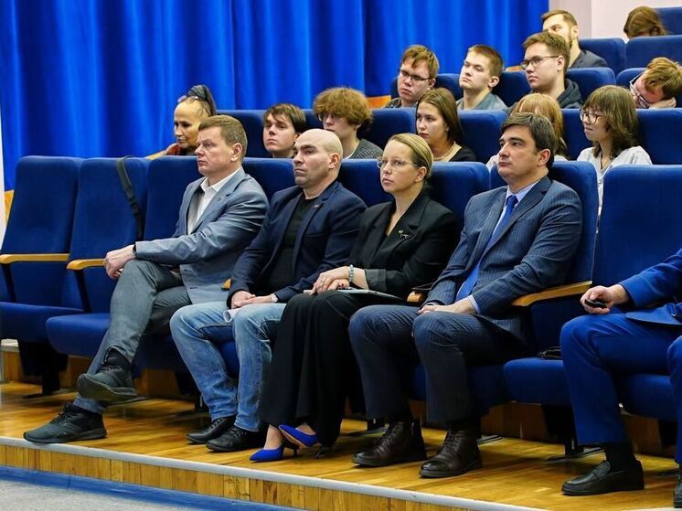 На базе Научной библиотеки Северного Арктического федерального университета (САФУ) состоялись XLIV ежегодные научно-публицистические чтения, тематически ориентированные на изучение вклада Защитников Отечества