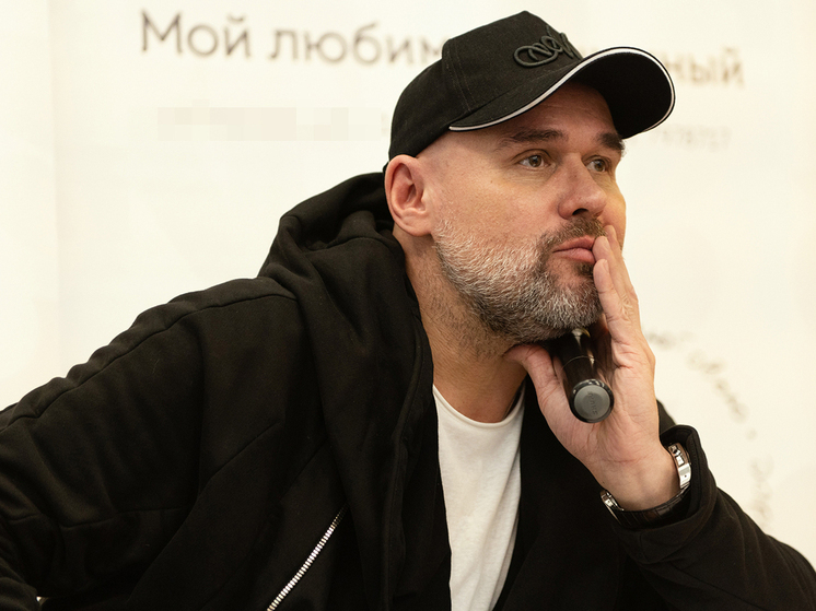 Максим Аверин готовится отметить крутой юбилей и по этому поводу провел доверительную встречу с близкими поклонниками