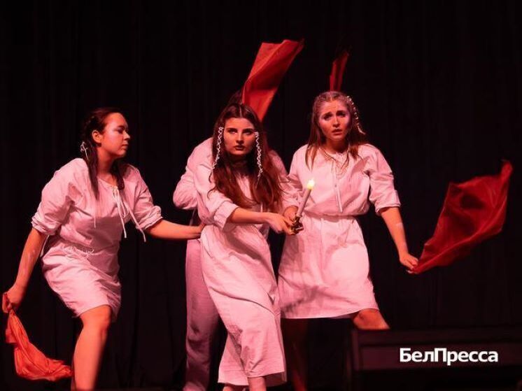 Первую курскую постановку арт-лаборатории «Пограничное искусство: Курск и Белгород» показали 12 ноября в Центре молодежных инициатив