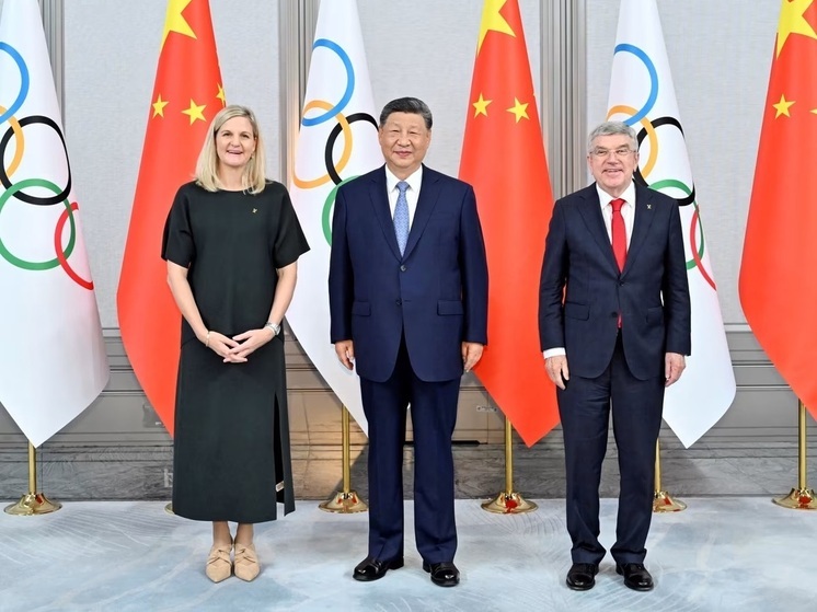 Президент Международного олимпийского комитета, зимбабвийка Кирсти Ковентри воспользовалась своим визитом в Китай на этой неделе, чтобы в интервью информационному агентству Синьхуа изложить план реформ, который она предусматривает, включающий процесс внутреннего осмысления и рабочие направления, сосредоточенные на молодежных, киберспортивных и женских категориях в спорте.