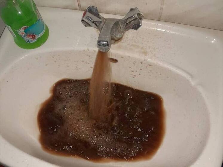 Прокуратура начала проверку из-за ржавой воды в домах Немана