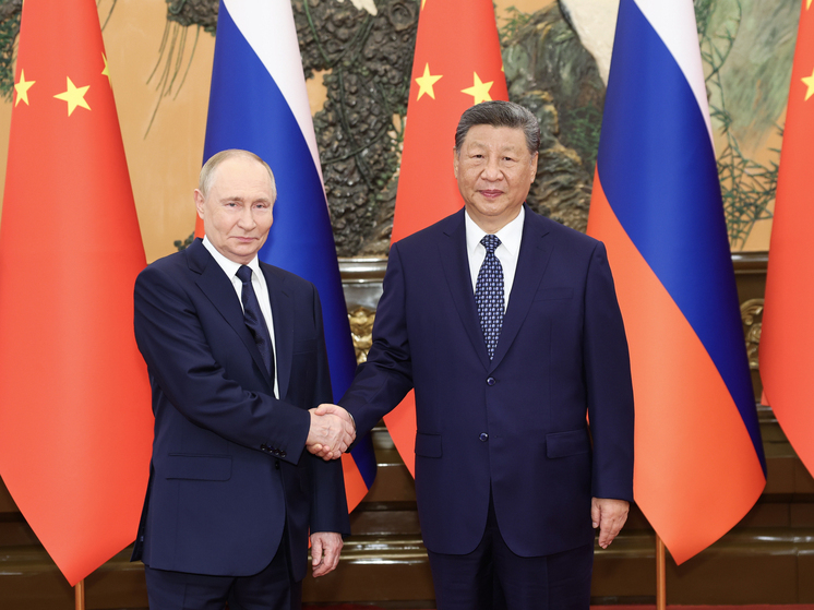 «Политика»: идея глобализма провалилась, а влияние США теперь будет угасать