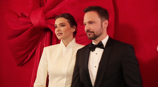 Партнеры по жизни: Чадов и его жена блистают на светском мероприятии