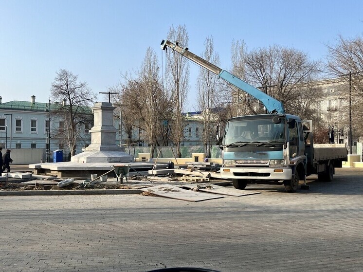 Возвращение вождя: в центре Оренбурга готовят постамент для «маленького Ленина»