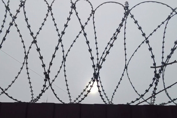 Сидящий в тюрьме за убийство следователя в Туве пожаловался на цены