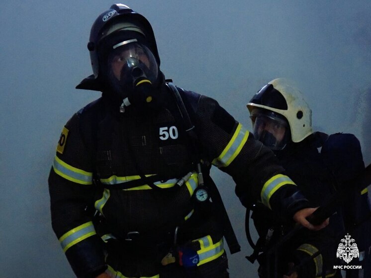 Во Владивостоке за сутки потушили пожар в доме Черноморской улицы: горела комната