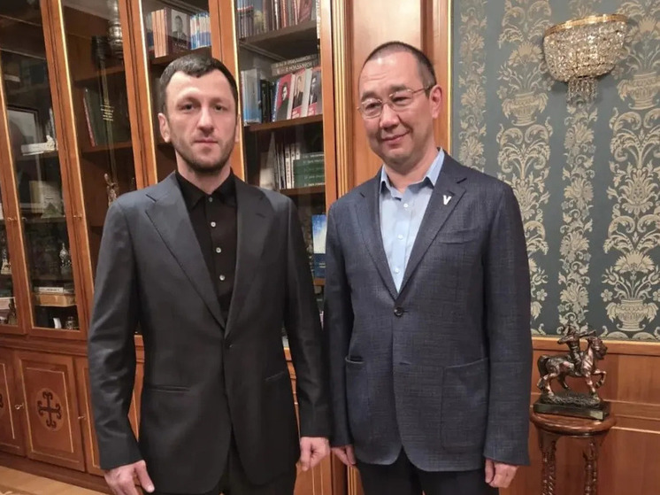 Айсен Николаев встретился с главным тренером РФ по вольной борьбе Денисом Царгушем