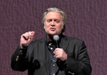 Сотни текстовых сообщений показывают, как влиятельный сторонник трампистского движения Maga («Сделаем Америку снова великой») Стив Бэннон и осужденный за сексуальные преступления Джеффри Эпштейн разрабатывали юридические и медийные стратегии, чтобы защитить Эпштейна от юридической и публичной трясины, которая охватила его в последний год его жизни