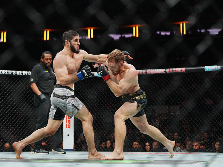 Махачев, победив Маддалену, стал чемпионом UFC в двух весовых категориях