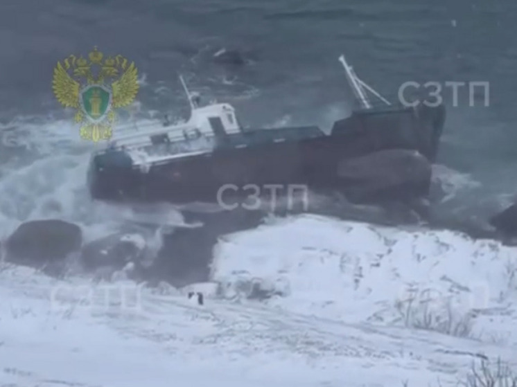 Два маломерных судна стали жертвами шторма в Мурманской области