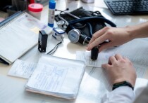 По словам врача употребление морепродуктов и йодированной соли не поможет восполнить дефицит
Челябинская область находится в климатической зоне, в которой почвы и еда не сильно изобилуют наличием йода, который просто необходим для нормальной работы человеческого организма