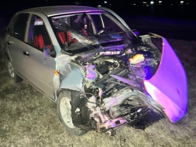 «Гранта» и «Приора» столкнулись в Самарской области, пострадали оба водителя