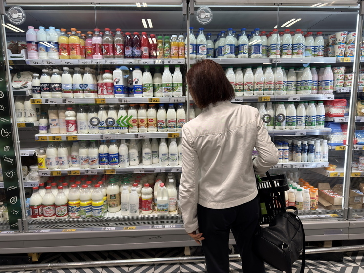 Чернышов: магазинам нужно упорядочить продажу скоропортящихся товаров