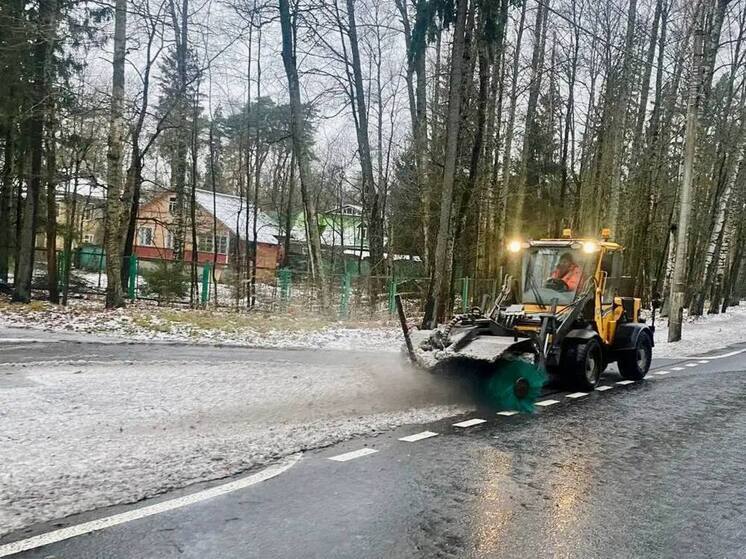 После субботней непогоды в Петербурге на плавильные станции привезли 1345 м3 снега