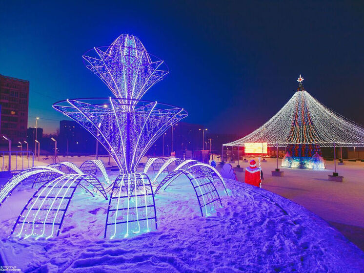В Новокузнецке  засияли городские фонтаны