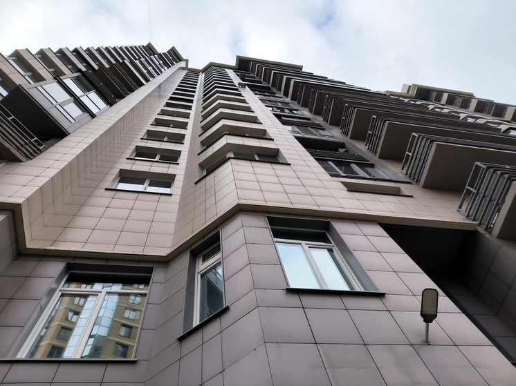 В Волжском повреждены два частных дома из-за атаки БПЛА