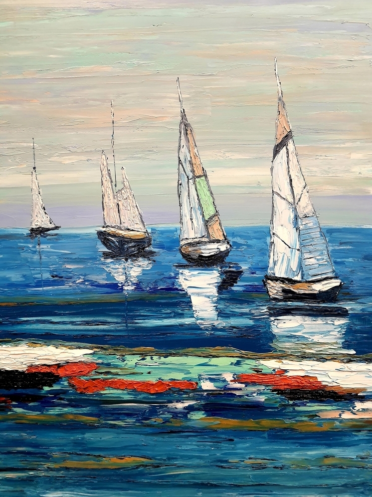 68 художников представили свои картины на выставке в Петрозаводске