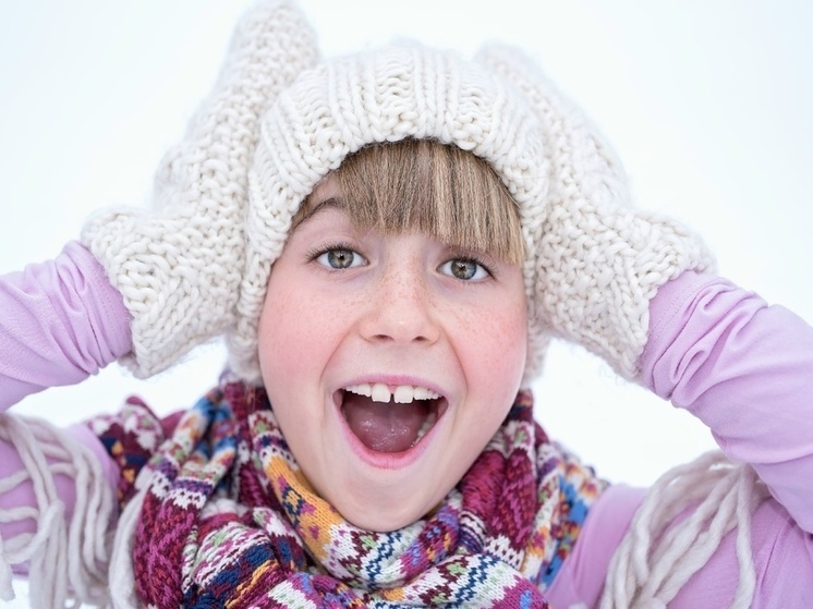 Слушай маму: когда нужно носить шапку и почему?