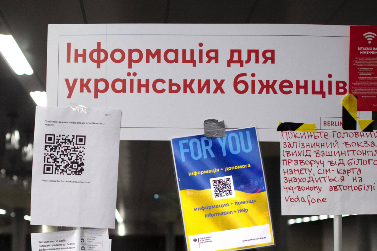 Зачем немцам «чужой» нацист: Берлину не нужны украинские ультраправые в Германии, а только на фронте