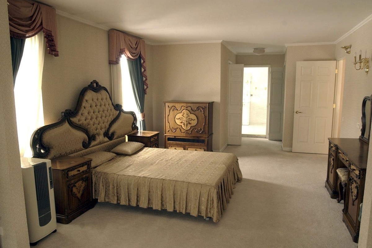 Эксперт рассказал о преимуществах и недостатках спален с собственной ванной