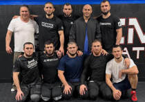 На прошедшем в Нью-Йорке турнире UFC давний недоброжелатель Махачева устроил драку с его командой.